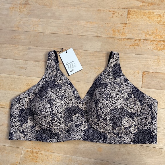 KNIX Lace Peony Revolution Wireless Bra - Picture 3 of 15